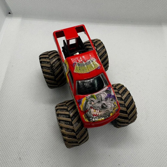 Hot Wheels Monster Jam 1:24 Scale Devastator - Picture 2 of 4